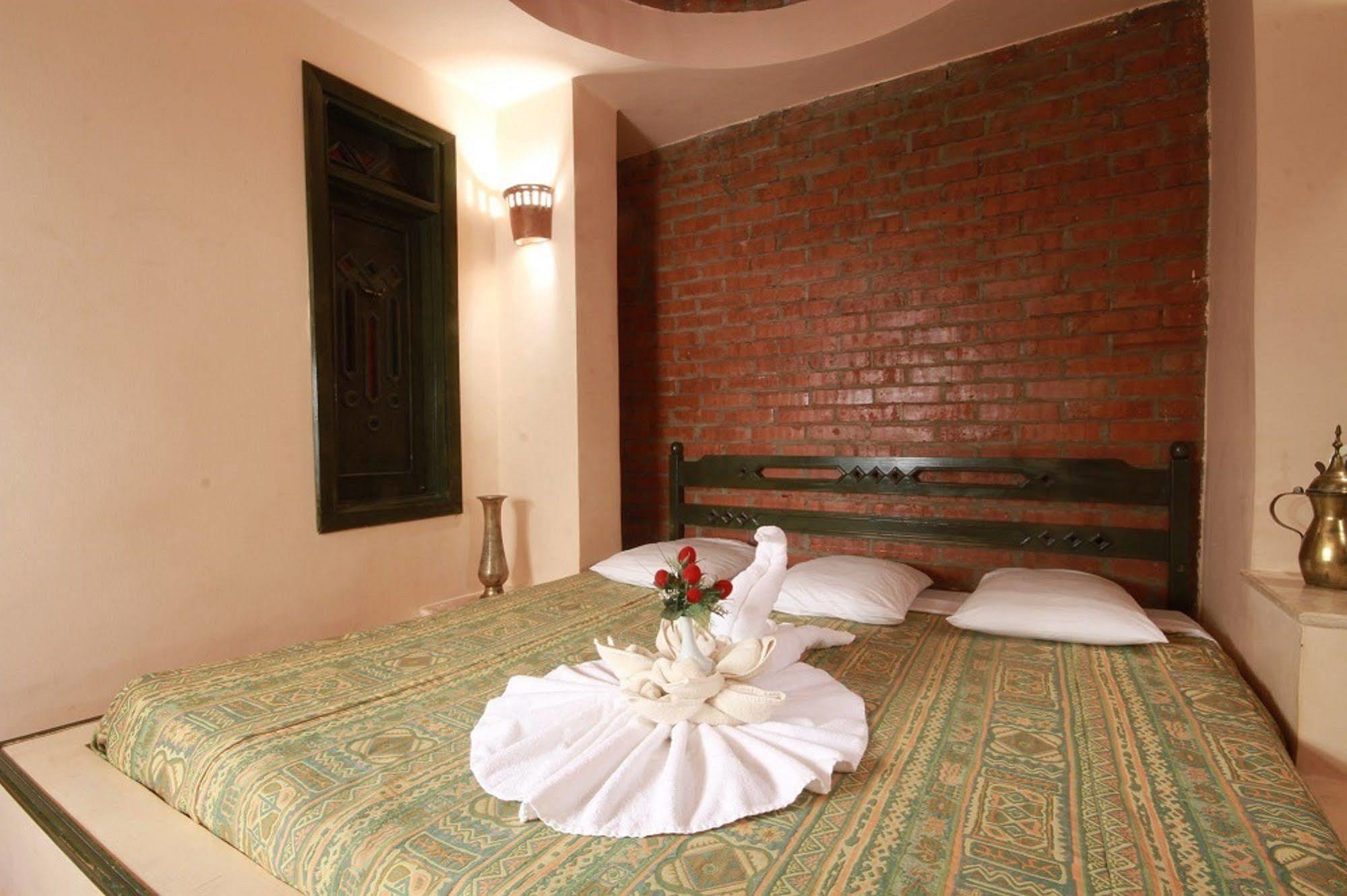 Amar Sina Boutique Egyptian Village Complex 2*